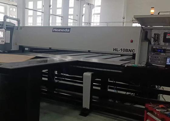 Precise CNC Circular Saw With Manual / Automatic Sawblade Feed 0-50mm Height Adjustment